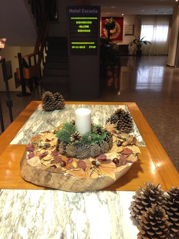 Hotel Escuela Мадрид Екстериор снимка
