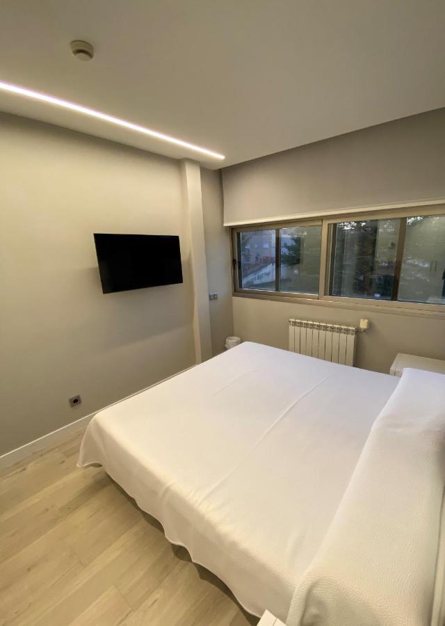 Hotel Escuela Мадрид Екстериор снимка