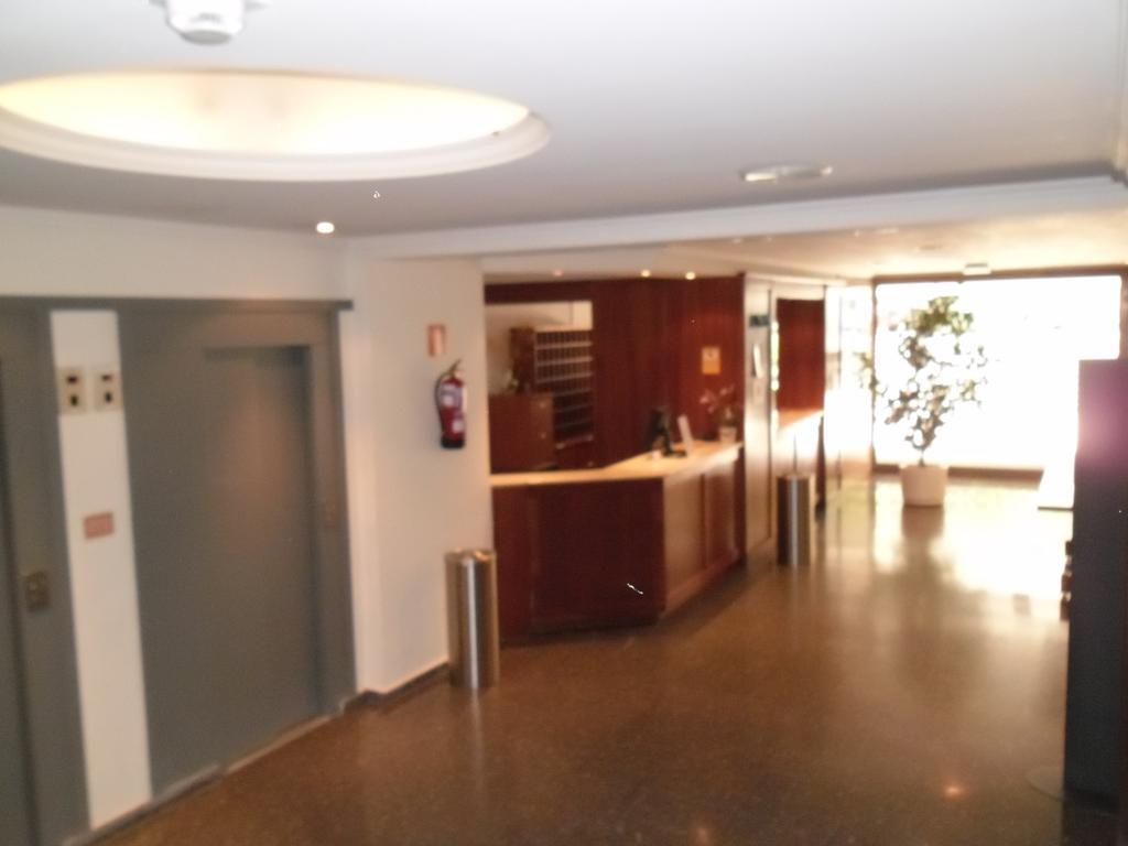 Hotel Escuela Мадрид Екстериор снимка