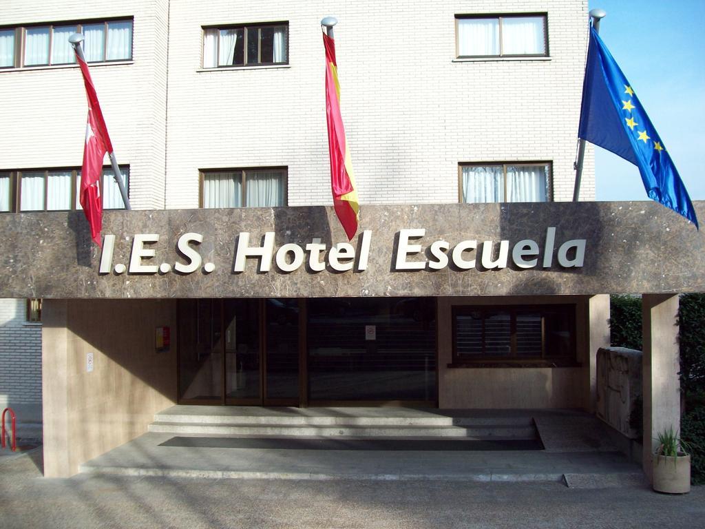 Hotel Escuela Мадрид Екстериор снимка