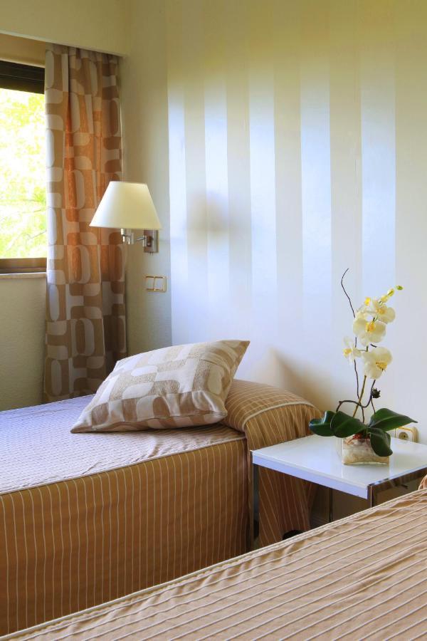 Hotel Escuela Мадрид Екстериор снимка